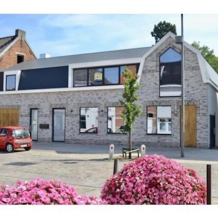 Leuk Overnachten In Hartje Laarne, Dicht Bij Gent! Exterior foto